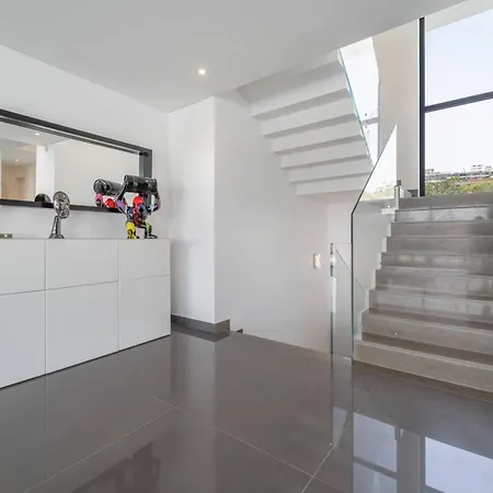 Amendoeiras By Hellovacations Villa