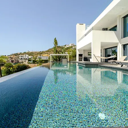 Amendoeiras By Hellovacations Villa *