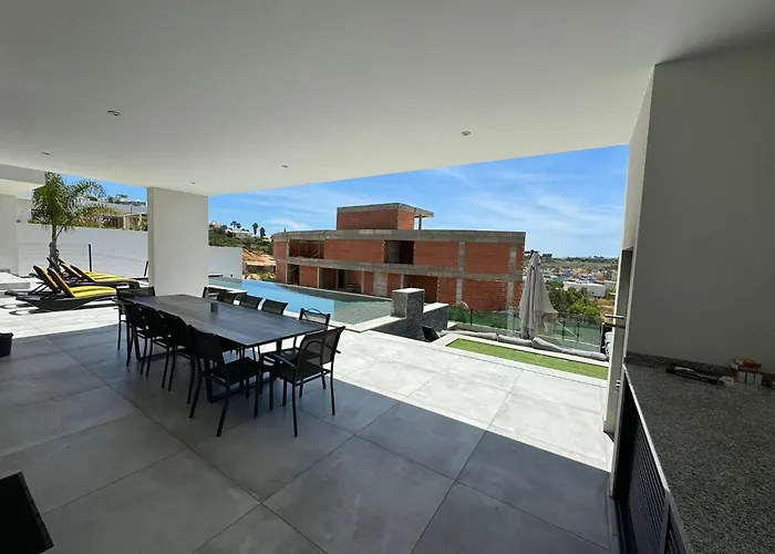 Amendoeiras By Hellovacations Vila *