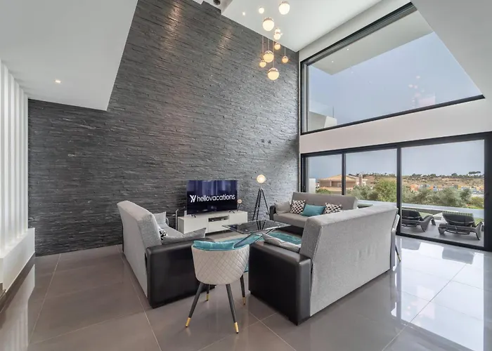 Vila Amendoeiras By Hellovacations *