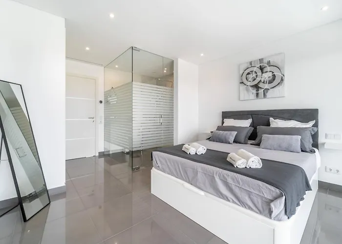 Amendoeiras By Hellovacations Vila *