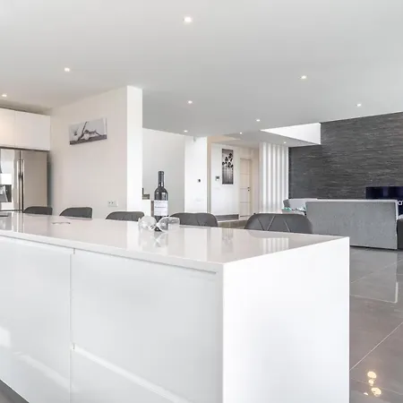 Amendoeiras By Hellovacations Вилла Албуфейра