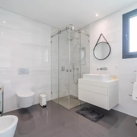 Amendoeiras By Hellovacations