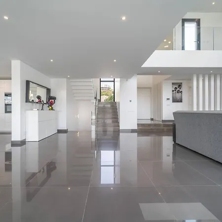 Amendoeiras By Hellovacations